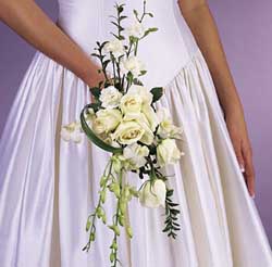 Linear White Rose bouquet